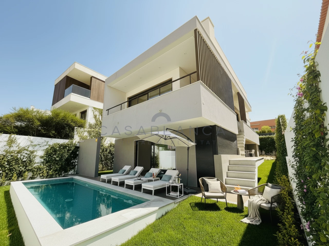 New Luxury T4+1 Villa in Estoril - Premium Finishes and Excellence in Design
